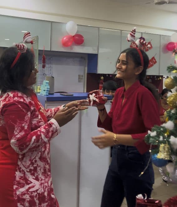 Team moment at ADROIT HR Services